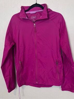 L.L.Bean Magenta Hooded Windbreaker Jacket Women's Medium Lightweight Full Zip